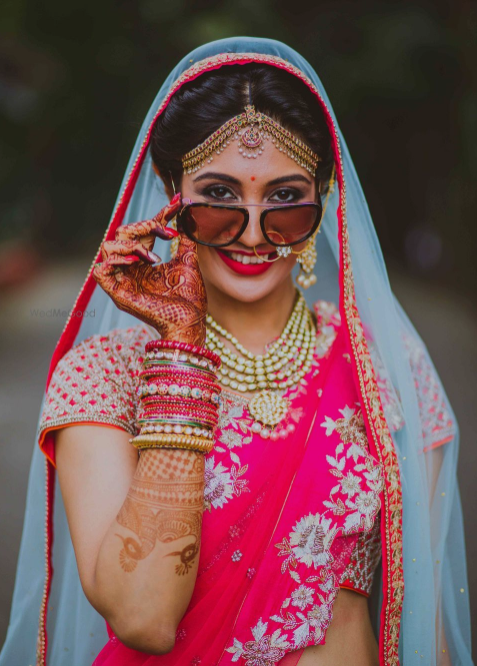 Makeup Tips for Brides Who Wear Glasses